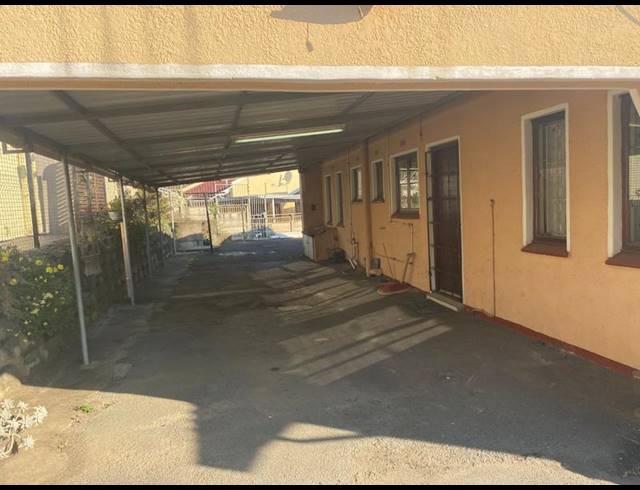 4 BEDROOM HOUSE FOR SALE IN CENTENARY PARK